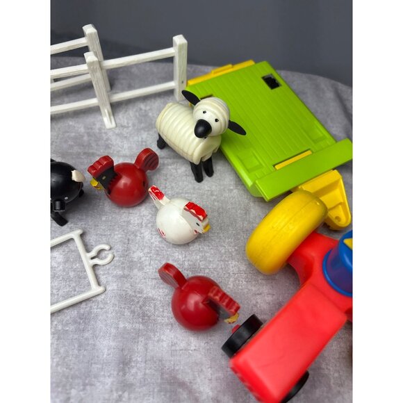 Fisher Price Little People Farm Set Tractor Animals Accessories Classic Kids Toy - Picture 14 of 16